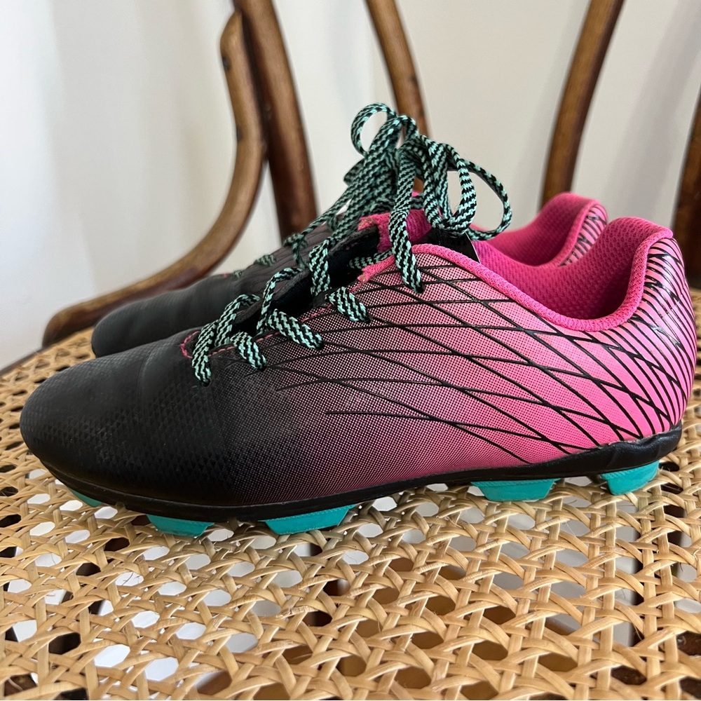 DSG Girls Soccer Cleats Size 13 Kids